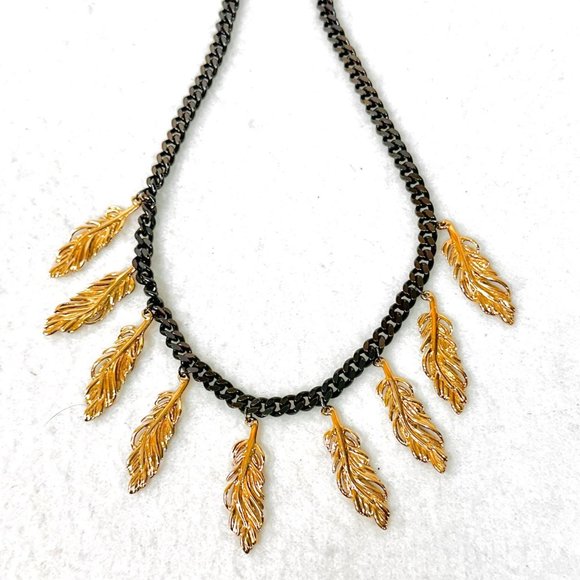 Stella & Dot Boho Necklace w/Black Chain and Gold Feather/Leaf Dangles - Picture 3 of 5